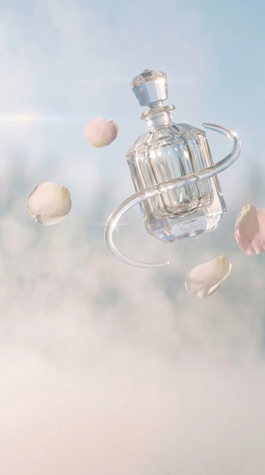 Parfumflacon zwevend tussen wolken